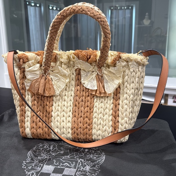Vince Camuto Woven Tan and Cream Striped Raffia Tote Bag Purse w Crossbody Strap - Picture 6 of 8
